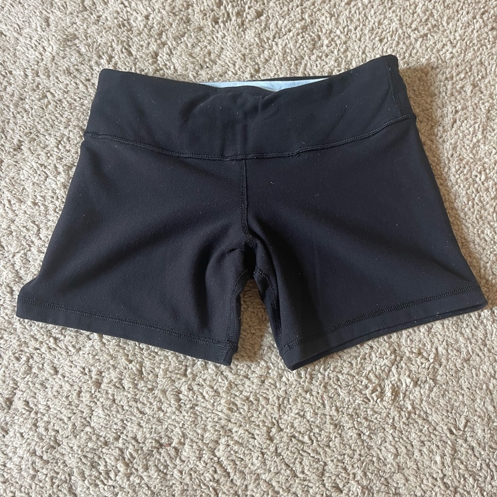 Lululemon black biker shorts 5”